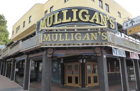 Mulligans Bar