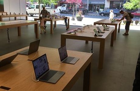 Apple Store Gallery