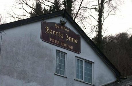 Ye Old Ferrie Inn