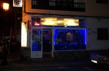 Hello Beach House Bar