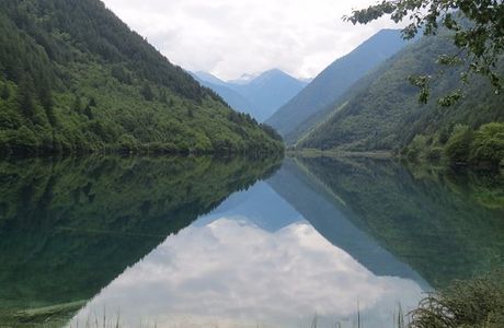 Rhinoceros Lake