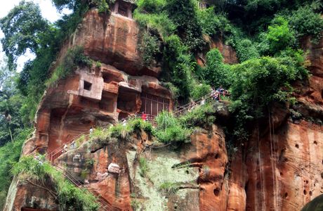 Leshan Vacation Village