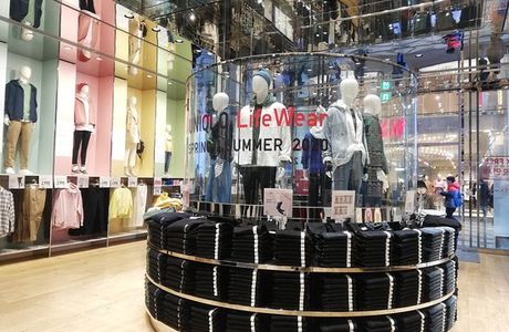 UNIQLO Shinsaibashi