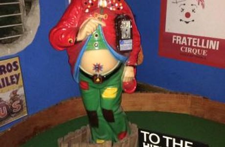 Hollywood Indoor Adventure Golf