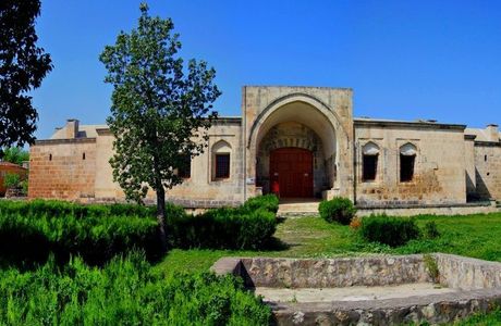 Kurtkulagi Kervansarayi