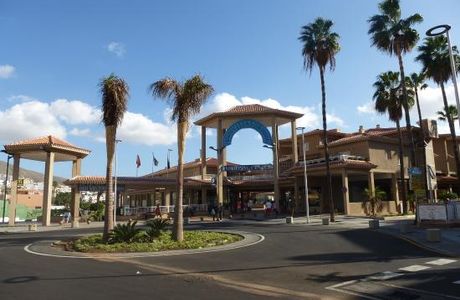 Vistasur Shopping Centre