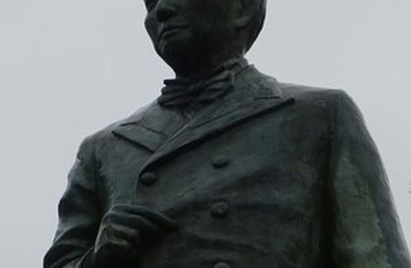 Ishii Fudeko Statue