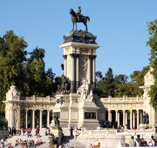 Monumento a Alfonso XII