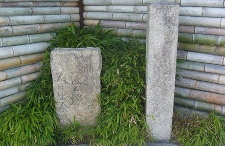 Ichirizuka Monument