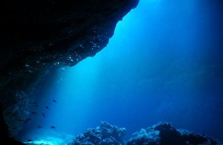 Cross Hole