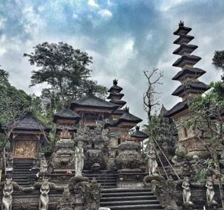 Gunung Lebah Temple