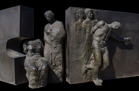 Steelmen Memorial Statue