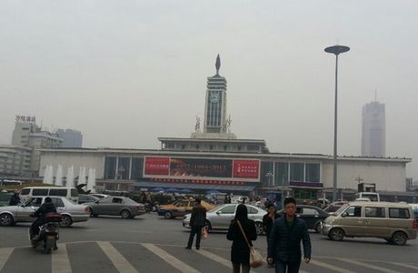 Apollo commercial Square