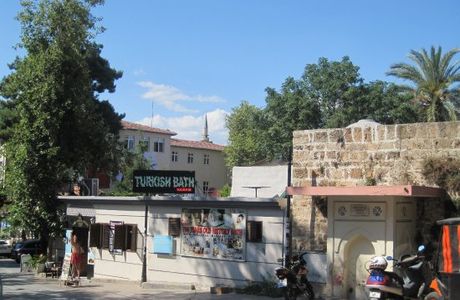Tarihi Balik Pazari Hamami