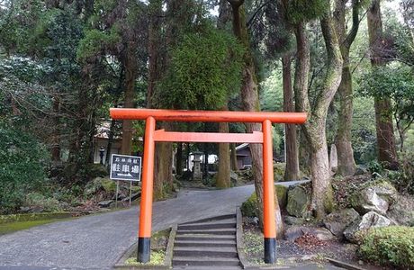 Sekitai Shrine