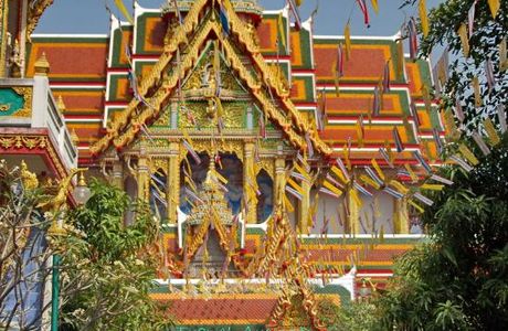 Wat Bua Khwan