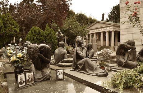Monumental Cemetery