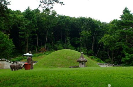 Samneung (Gongneung, Sulleung and Yeongneung)