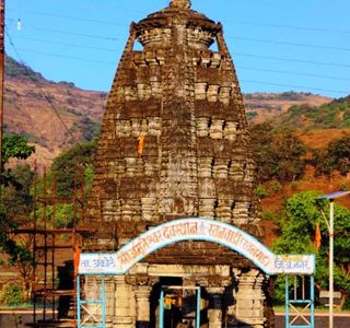Amruteshwar Temple