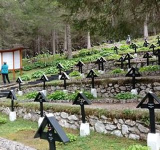 Cimitero Di Guerra Sorgenti