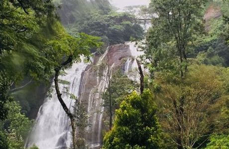 Hunnasgiriya Water Fall