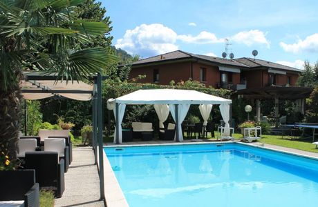 Il Borgo Delle Sculture in Legno