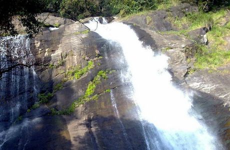 Keezharkuthu Falls