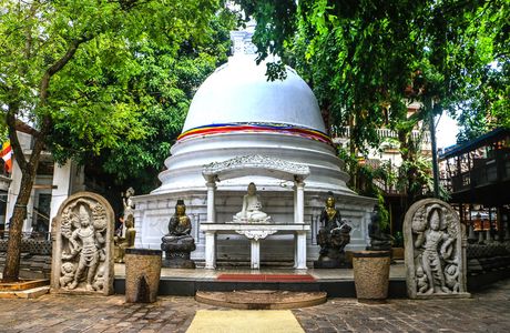 Isipathanaramaya Buddhist Temple