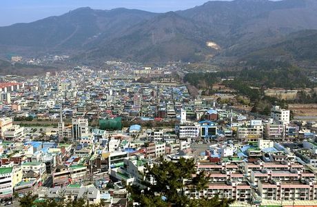Jehwangsan Park