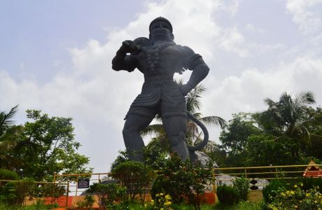 Ezhimala Hanuman Statue