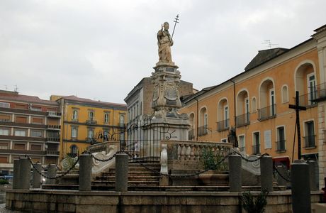 Fontana delle Catene