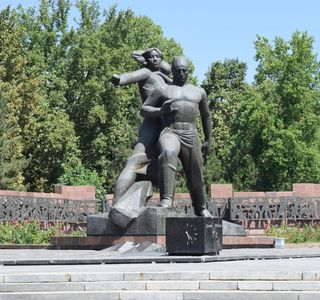 Monument of Courage Earthquake Memorial