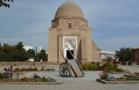 Mausoleum Rukhabad