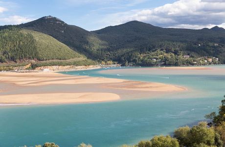 Mundaka Beach