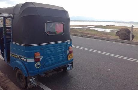 Pragash Tours - Taxi & Tuk Tuk