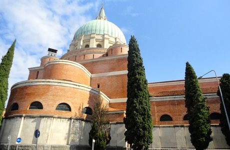 Parrocchia di S. Nicolò Vescovo al Tempio Ossario