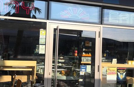 Sunny Cafe