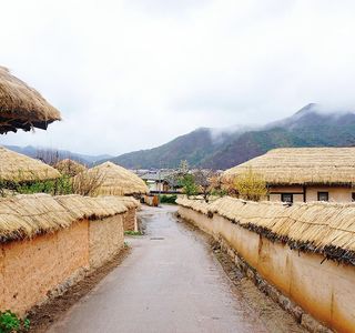 Sungjingol Mural Village