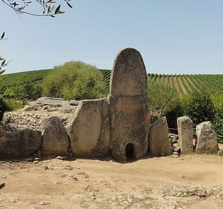Tomba dei Giganti di Coddu Vecchiu