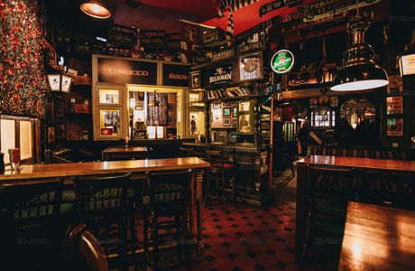 Tilly's Pub