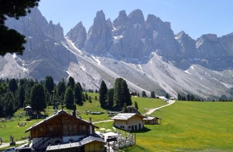 Sentiero Adolf Munkel e l'Alpe di Funes