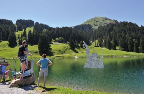 Schwimmbad und Badesee