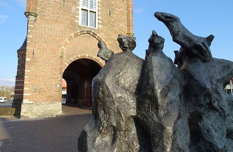 Staanbeeld Kenau en Vrouwen