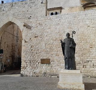 Statua di San Nicola