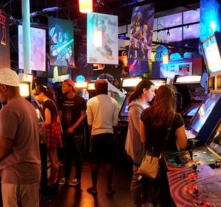 VIDEO&GAMES BAR