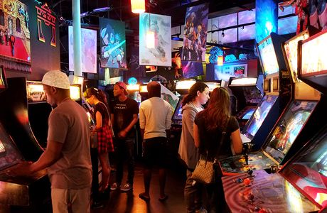 VIDEO&GAMES BAR