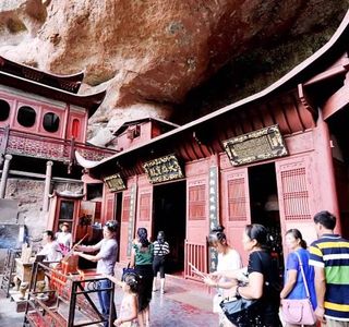 Ganluyan Temple