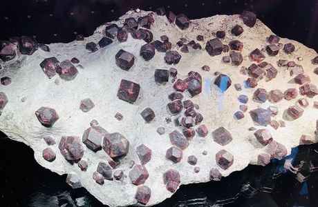 Mythos Edelstein Kranzelbinder