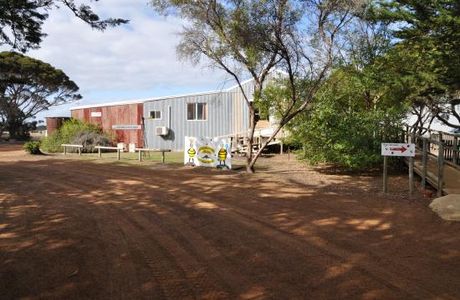 Clifford's Honey Farm