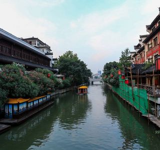 JiangTian MeiShiJie (BinJiang ZhongLu ErDuan)